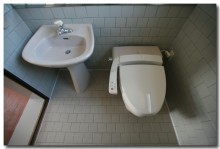 toilet03.jpg